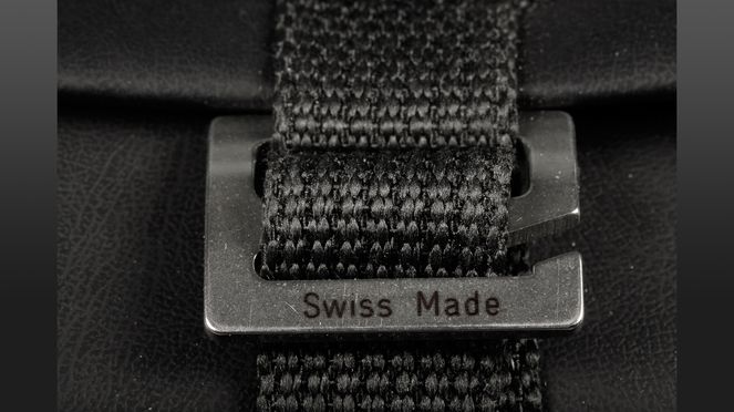 
                    mallette à couteaux – swiss made en cuir noir