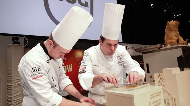 
                    Christoph Hunziker beim Kochen am Bocuse d'Or