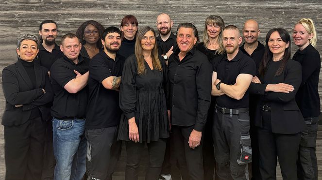 
                    Team CeCo ltd. - world-of-knives & sknife ag Biel