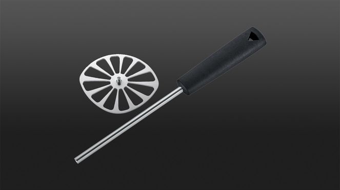 
                    La plaque du presse-purée est amovible pour faciliter le rangement et permettre un nettoyage en profondeur