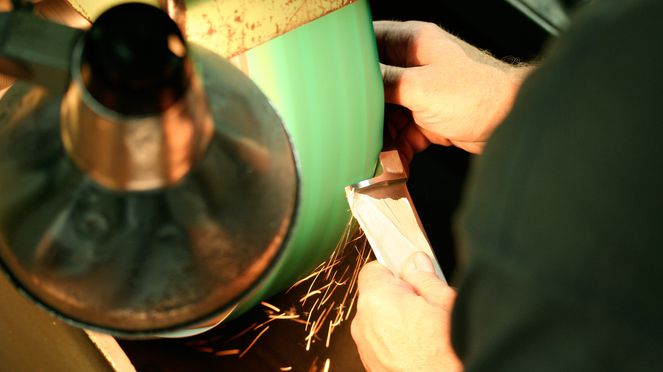 
                    Kochmesser Olive wird handgeschliffen