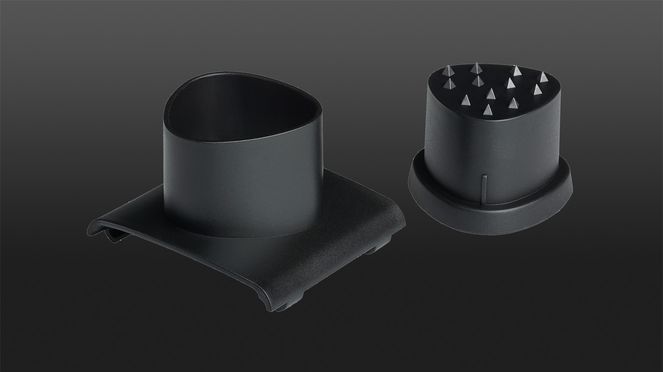 
                    Conception en deux parties du support pour râpes permet de râper même les petits restes et les épices en toute sécurité