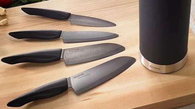 
                    Santoku Shin – un des couteau en céramique high-tech Shin de Kyocera