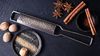 
                    With the triangle nutmeg grater, nutmeg can be grated very finely or slightly coarser