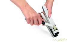 Coltello per verdure e frutti, Knoblauchpresse