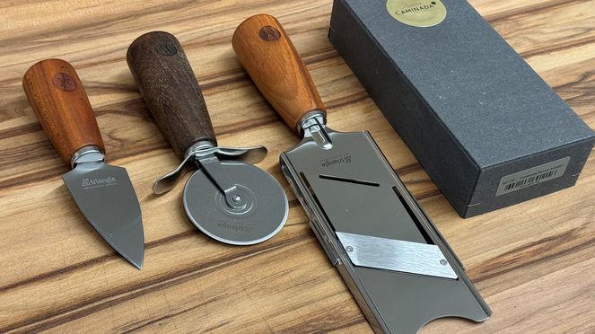 
                    Couteau parmesan Caminada avec d'autres accessoires Caminada